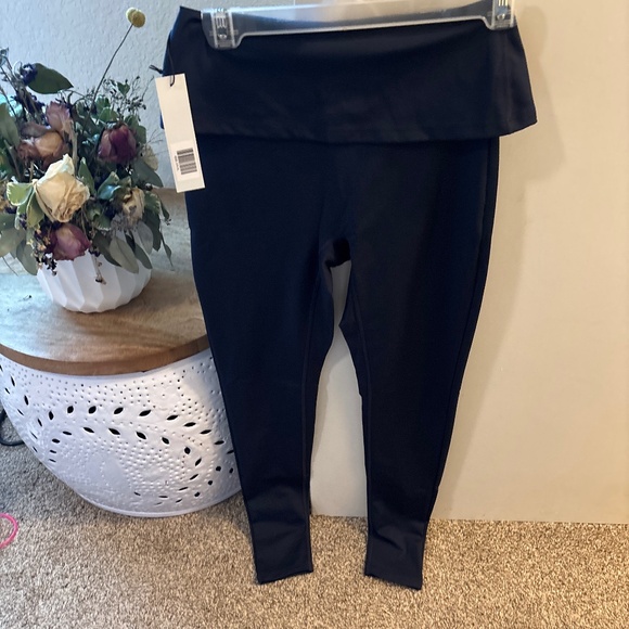 Girlfriend collective navy fold over leggings brand new size small $110! - Picture 1 of 4